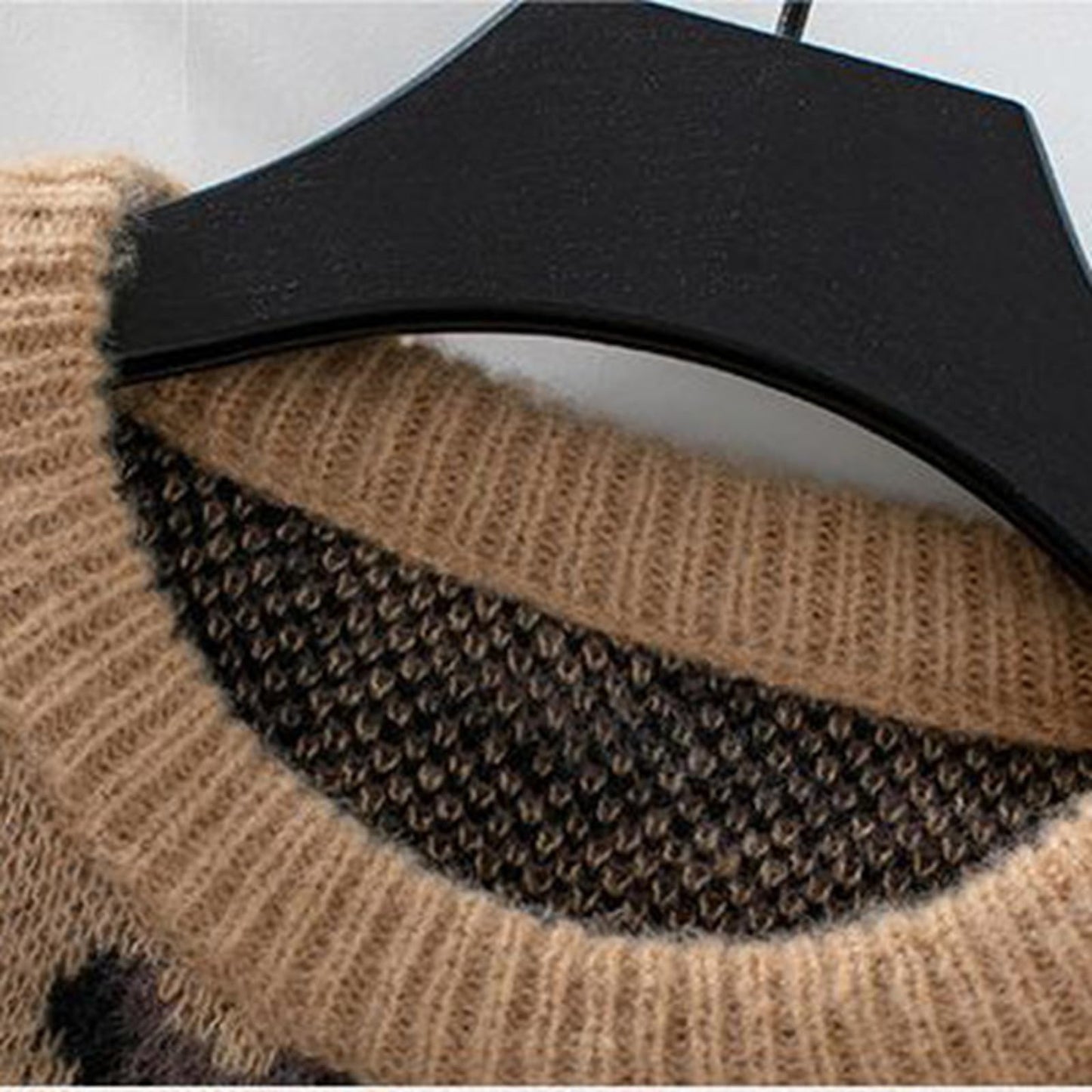 Womens Pullover Sweaters Crew Neck Relaxed Soft Classic Comfortable Sweaters for Women Khaki